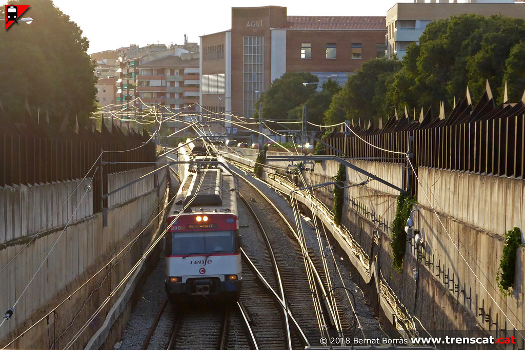 R4 semidirecte per Terrassa La 447140, adaptada a PMR i a… Flickr