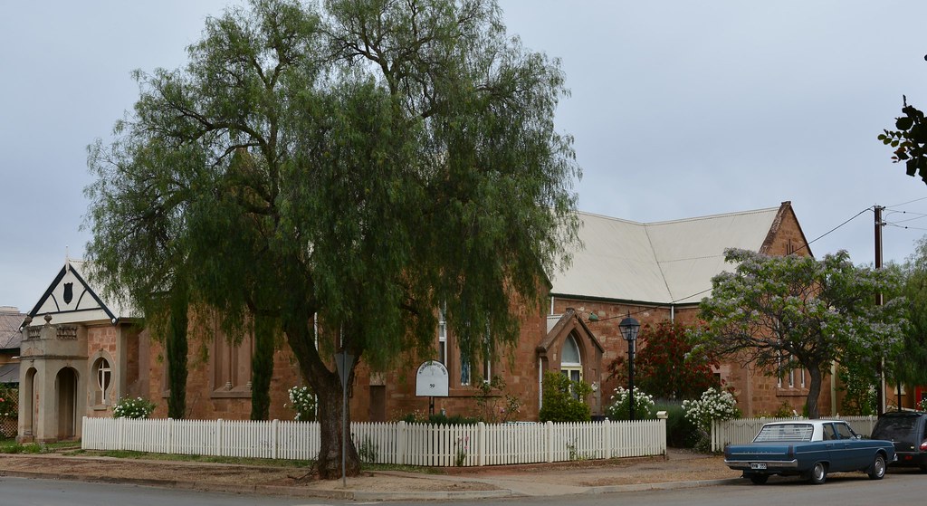 Tennyson Hall at the far left with the former Baptist Chur… Flickr