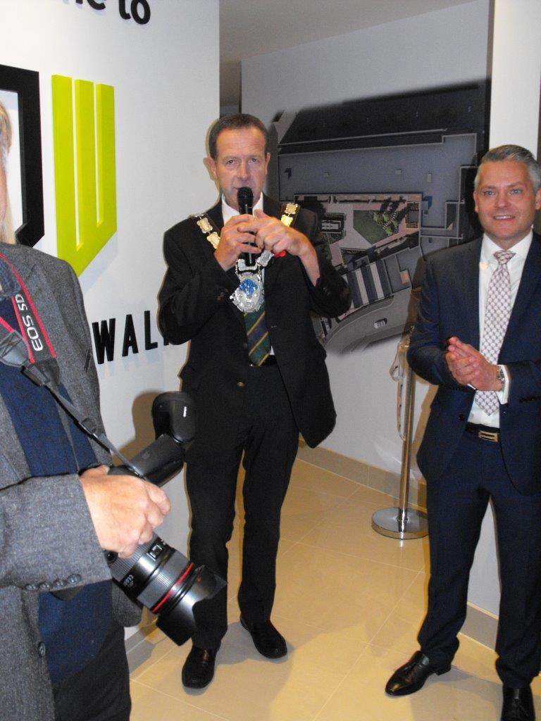 Show flats launch at Queen’s Walk East Grinstead Town Council