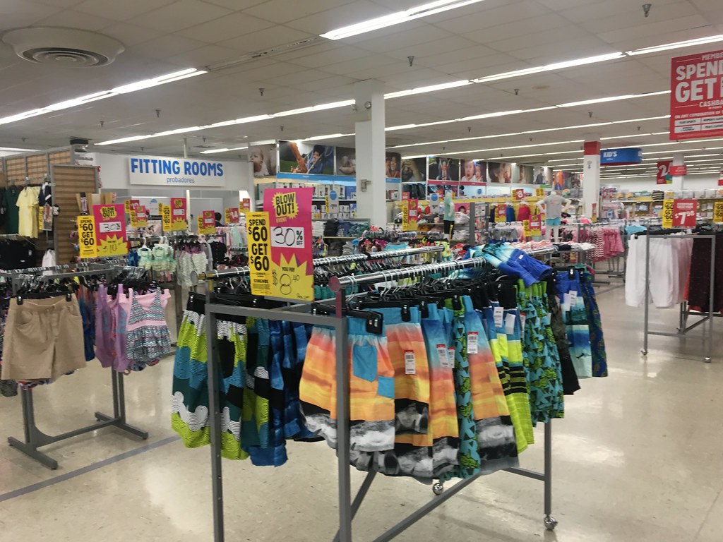 KmartChicago Illinois Kmart 3371 opened on November 15, … Flickr