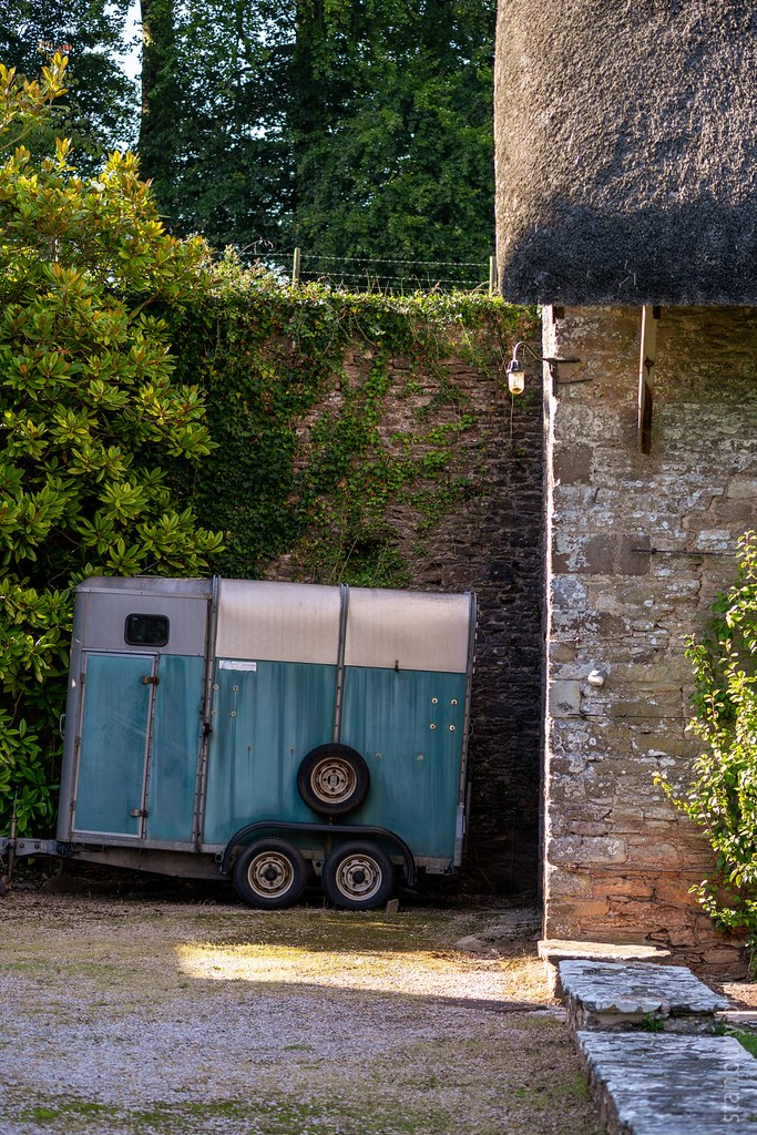 Horse box Compton Castle in South Devon, near Paignton, is… Flickr