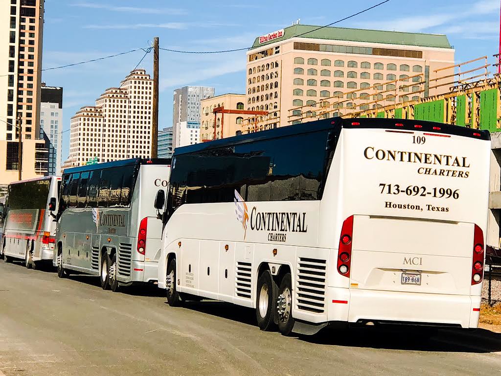 Continental Charters 109 MCI F1 Shuttle Austin,TX. Flickr