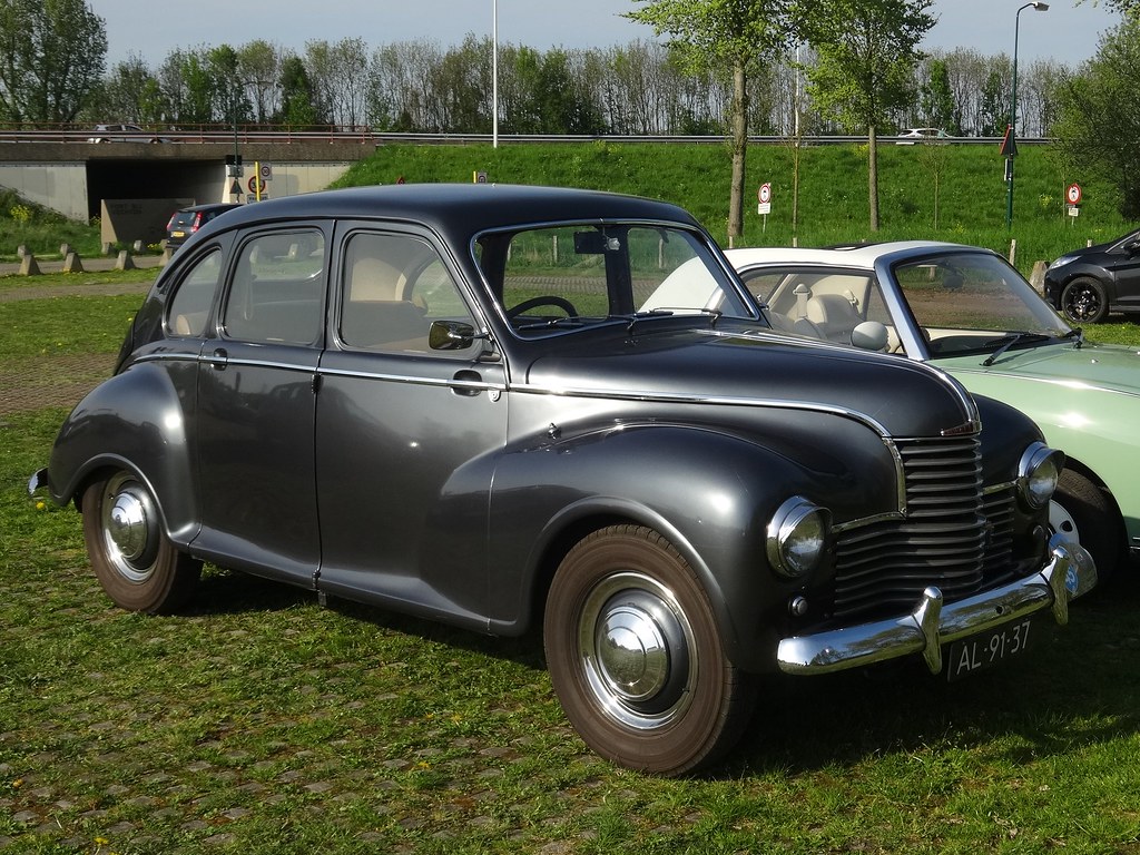 1951 Jowett Javelin The Javelin was built by Jowett from 1… Flickr