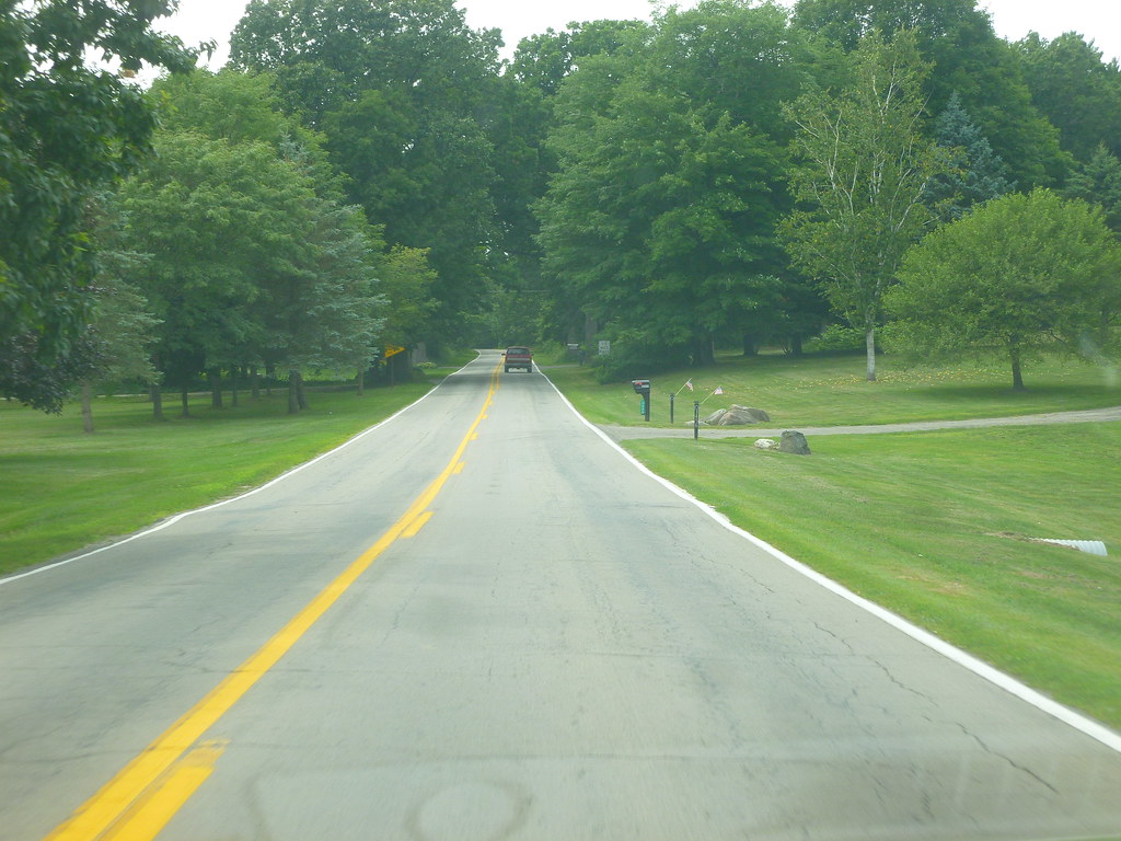 Patterson Lake Rd, outside Pinckney, MI Beautiful country … Flickr