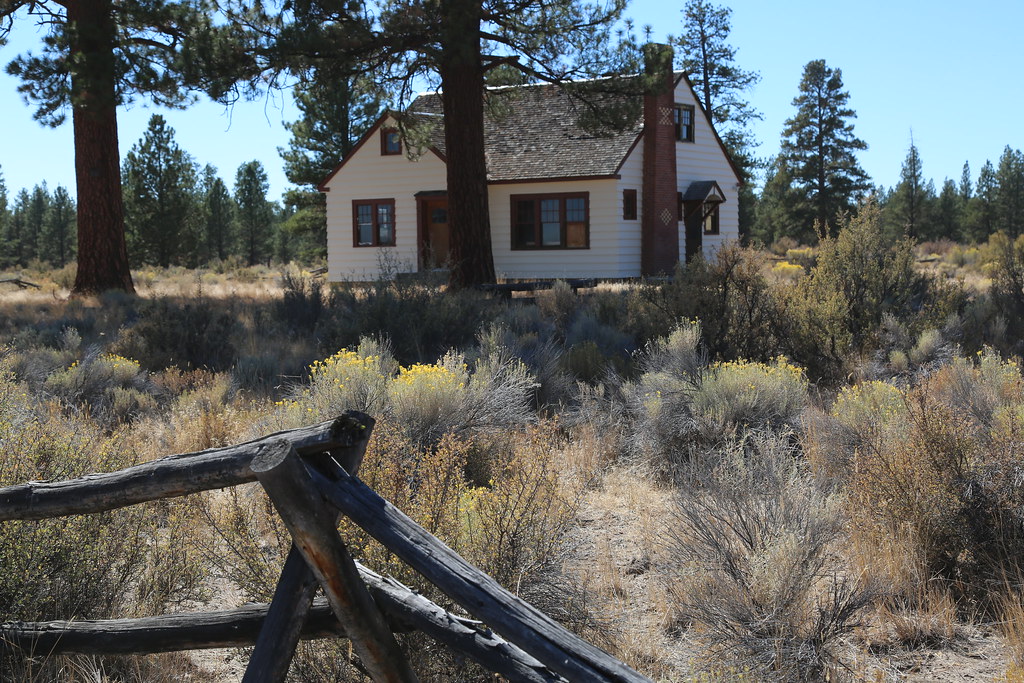0D7A3364 Cabin Lake Ranger Station, La Pine Central Oregon Film