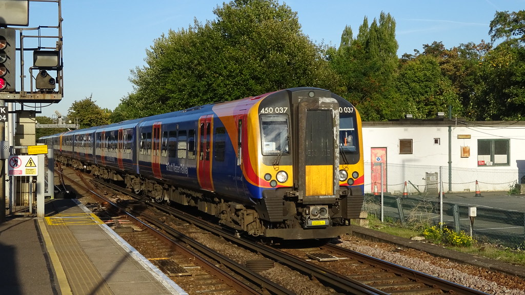 2L51 1642 London Waterloo to Basingstoke Class 450037 and … Flickr