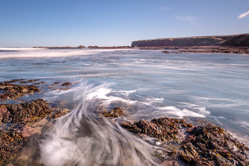 Dunbar180924154.jpg Dunbar cliffs Laurie Brett Flickr