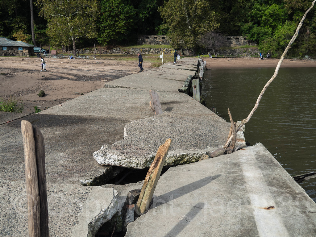 Damaged Englewood Boat Basin Fishing Pier, Palisades Inter… Flickr