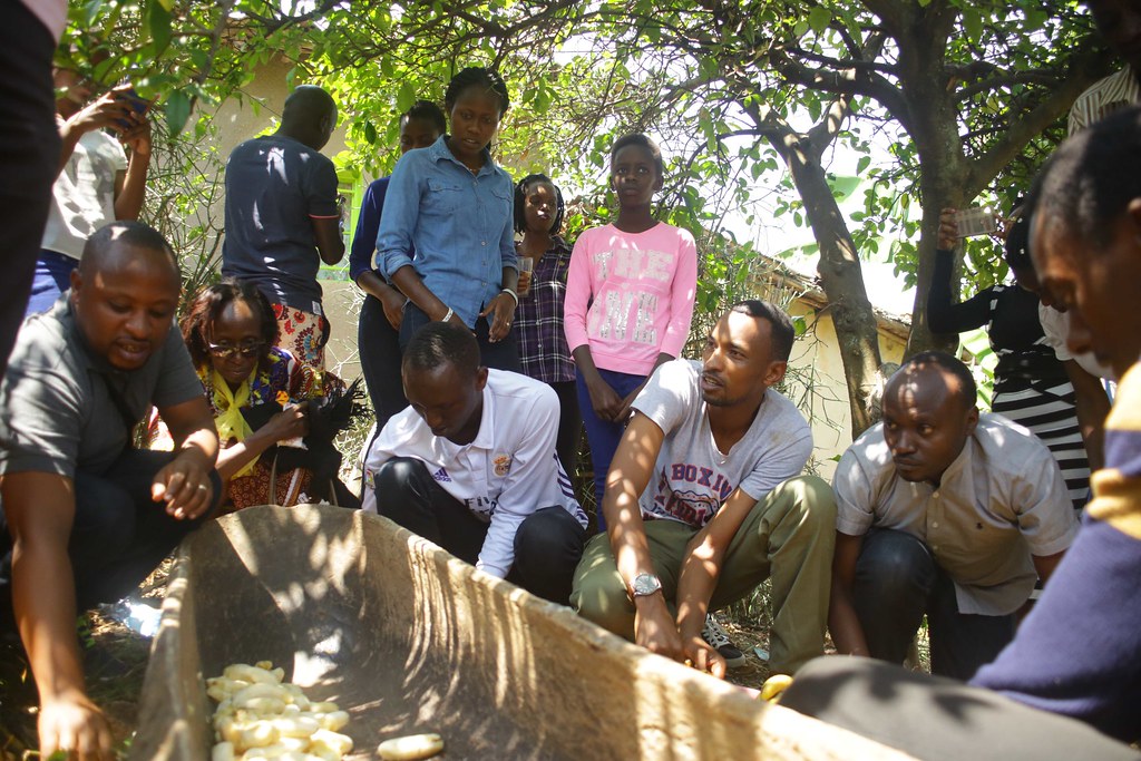 Kotsa Runonko,Kwenga Ibitoki no Gucunda Amata i Mayunzwe 1… Flickr