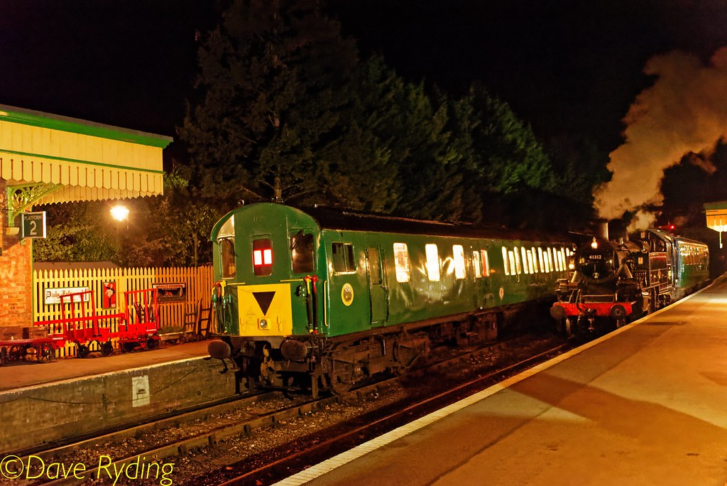 Botley & Waltham. 1125 sits in the down platform a… Flickr