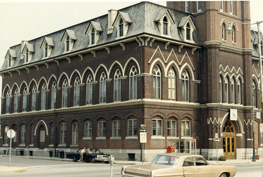 HCM03068 The northwest corner of City Hall in Belleville, … Flickr