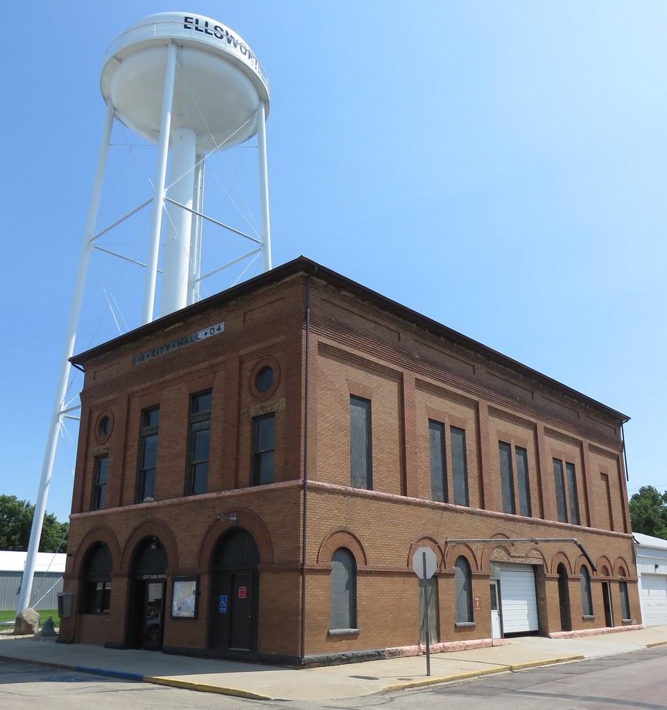 Ellsworth, Minnesota City Hall and Water Tower The Ellswor… Flickr