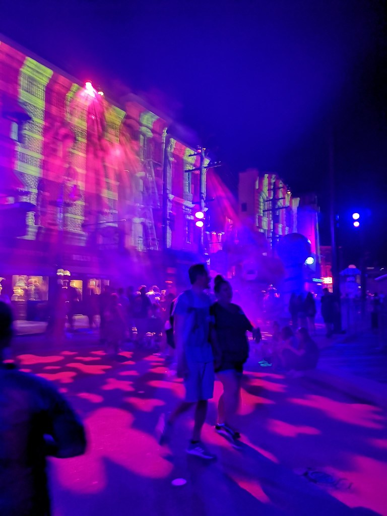 IMG_20180930_215933 rhdr Steven Goldsborough Flickr