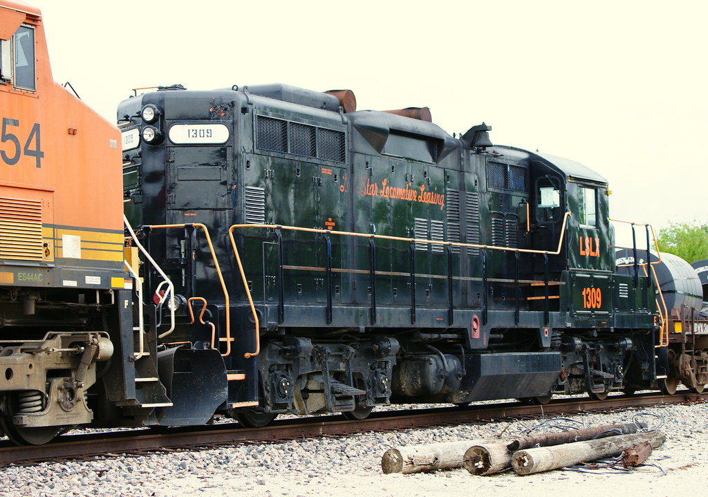 9/23/2018 LSLX 1309 [EMD GP9r] Lone Star Leas… Flickr