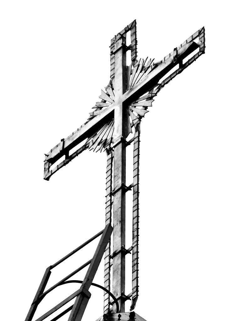 Cross Sanctuaire NotreDame de Lourdes; Rigaud, Quebec. Will Flickr