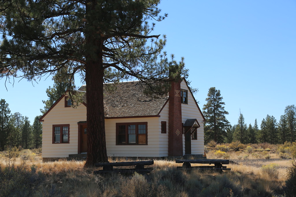 0D7A3365 Cabin Lake Ranger Station, La Pine Central Oregon Film