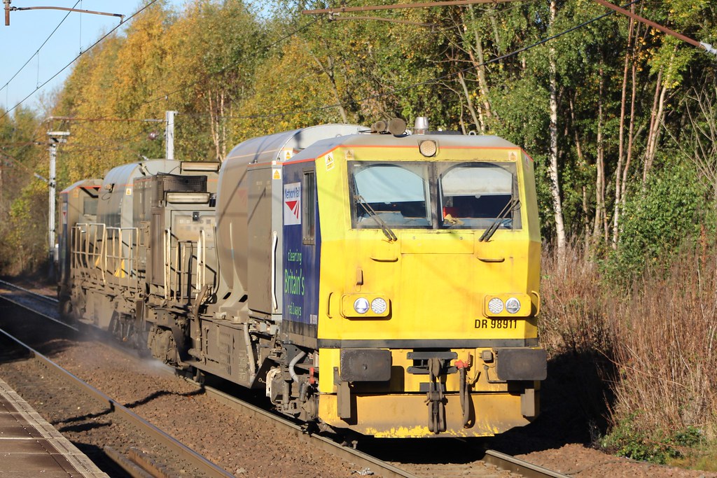 HOLYTOWN DR 98911, DR 98961 SHOT AT HOLYTOWN STATION 26/10… Flickr