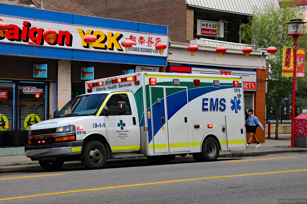 Alberta Health Services ambulance Seen on Centre Street in… Flickr