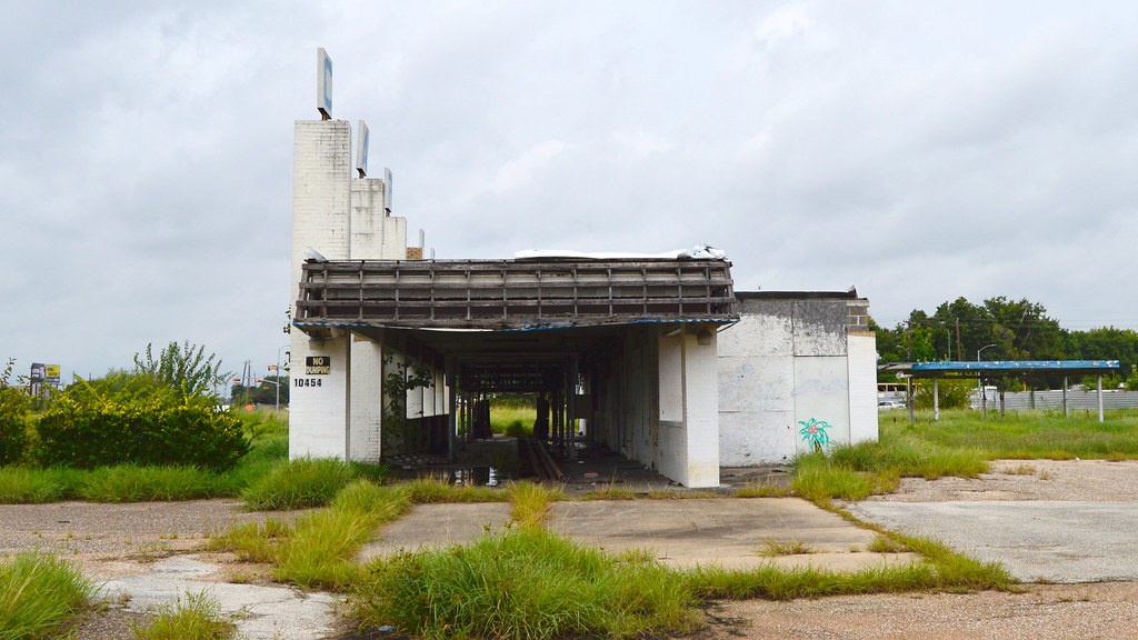 Abandoned Car Wash 10454 Hempstead Highway, Houston, TX. BOldbury