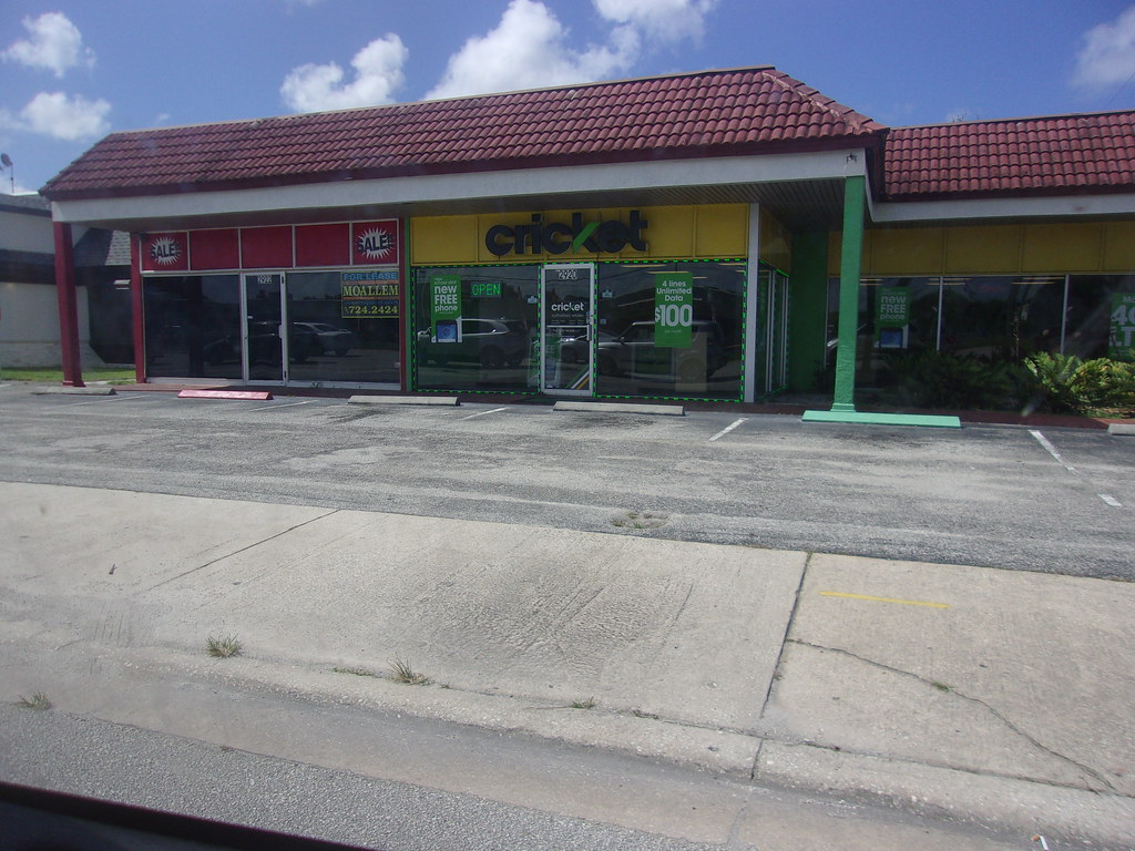 Cricket Melbourne, FL A small building home to a Cricket… Flickr