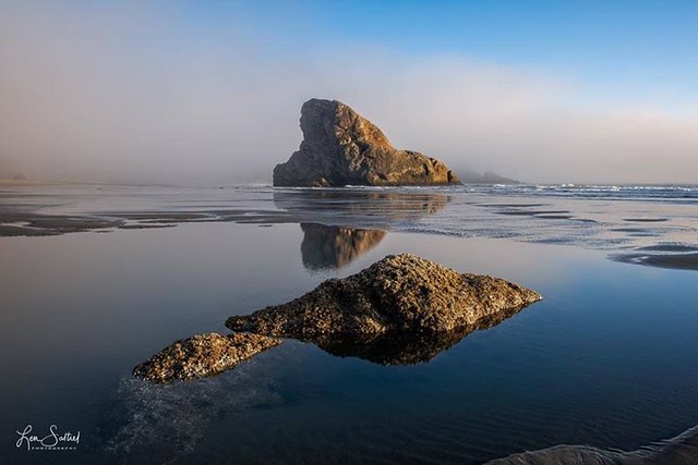 Black Rock Gold Beach, Oregon The fickle weather of the … Flickr