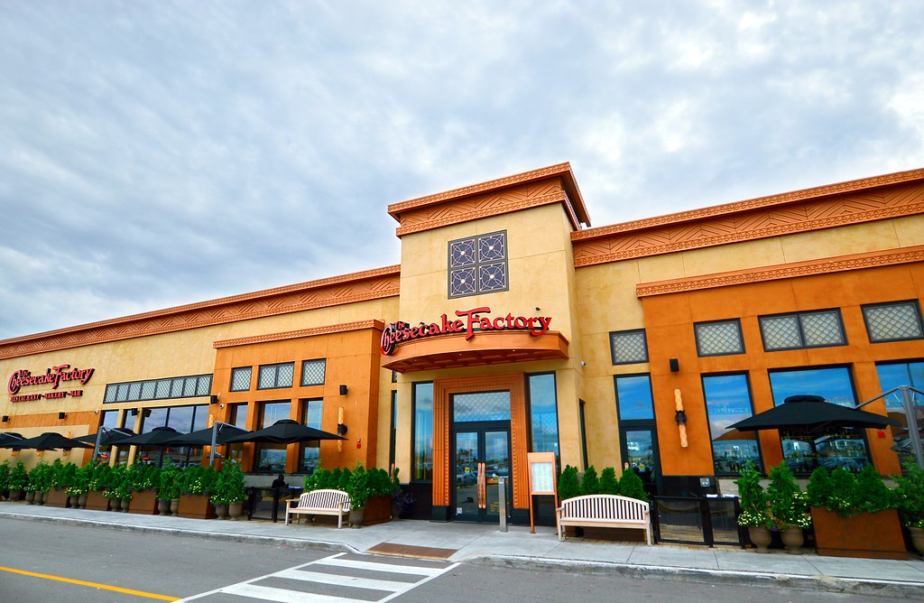 The Cheesecake Factory. 3401 Dufferin Street / Yorkdal… Flickr