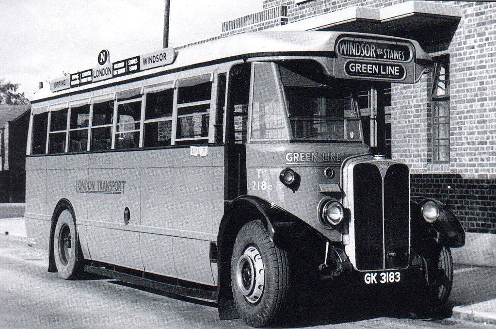 Green Line T218c Standing in Windsor bus station when very… Flickr