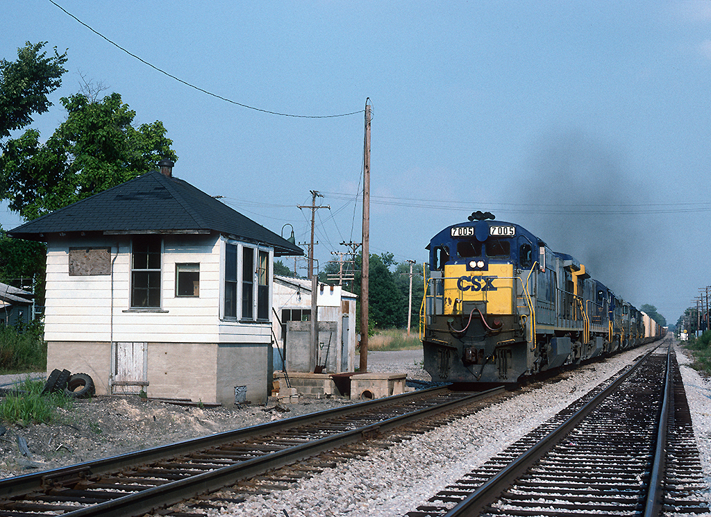 CSX Q373 westbound at Milan, Indiana on August 8, 1993 Flickr