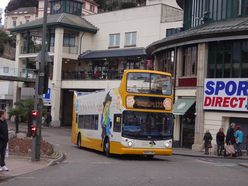 MX54LPN Cary Parade, Torquay, October 2018. On the final… Flickr