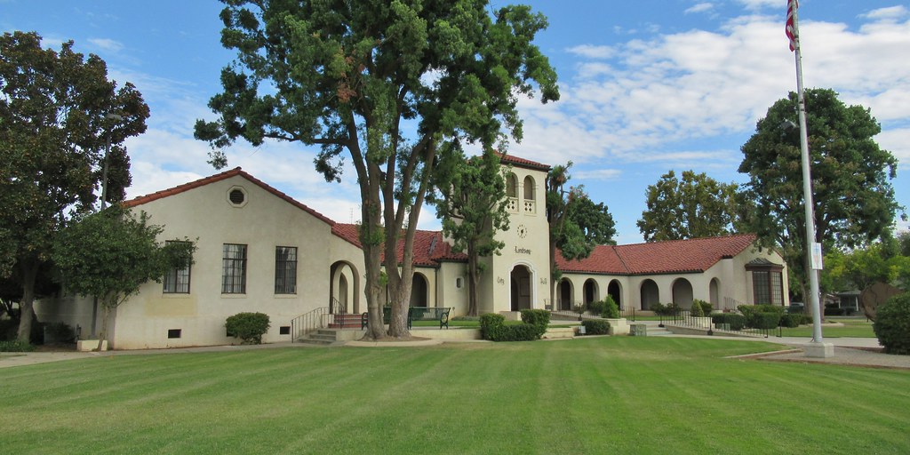 Lindsay, California Lindsay City Hall was a New Deal Publi… Flickr