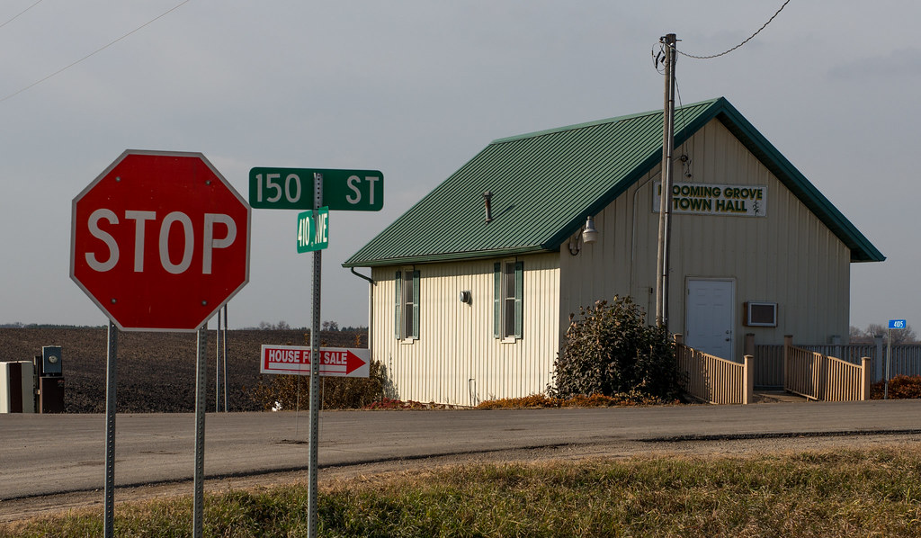 Corner of 150th Street and 410th Avenue Not very busy at t… Flickr