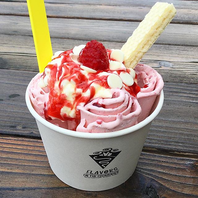 Rolled ice cream (razzle dazzle) at Flavors on the Promena… Flickr