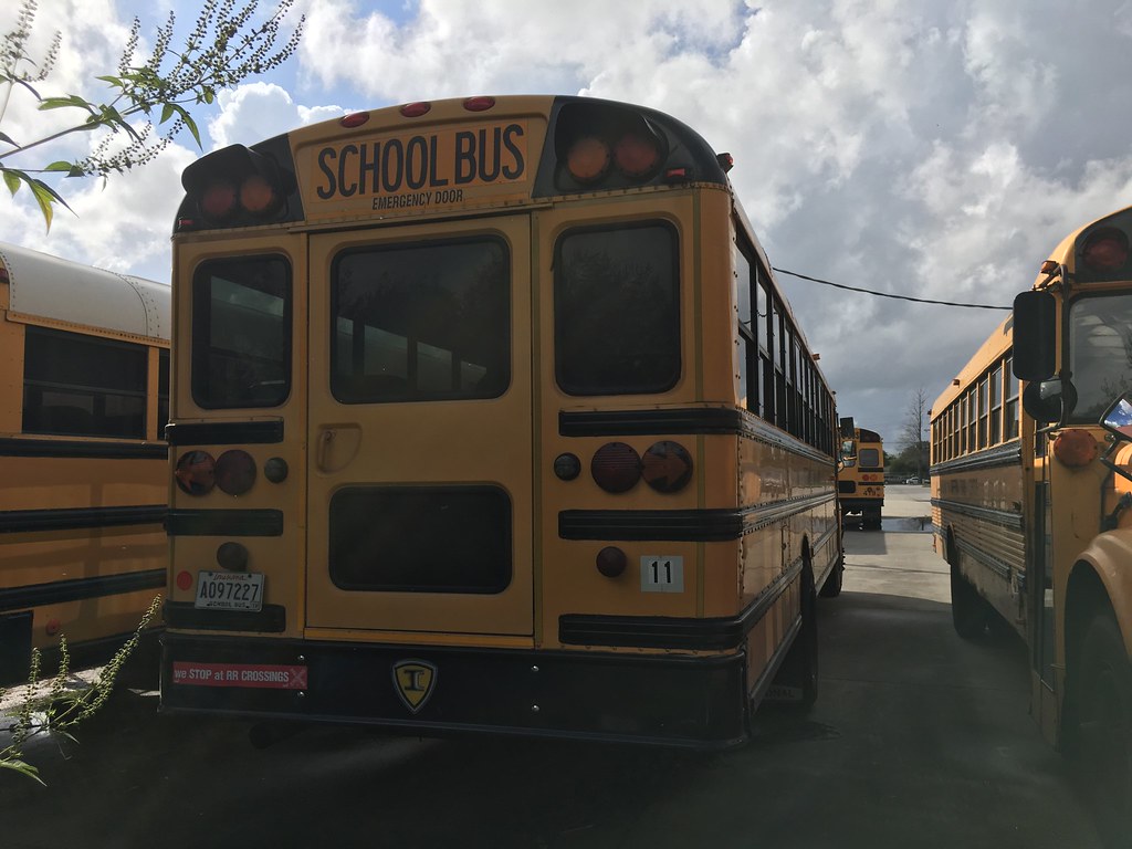 Jefferson Parish Public Schools (Bus 11) "Bus is owned and… Flickr