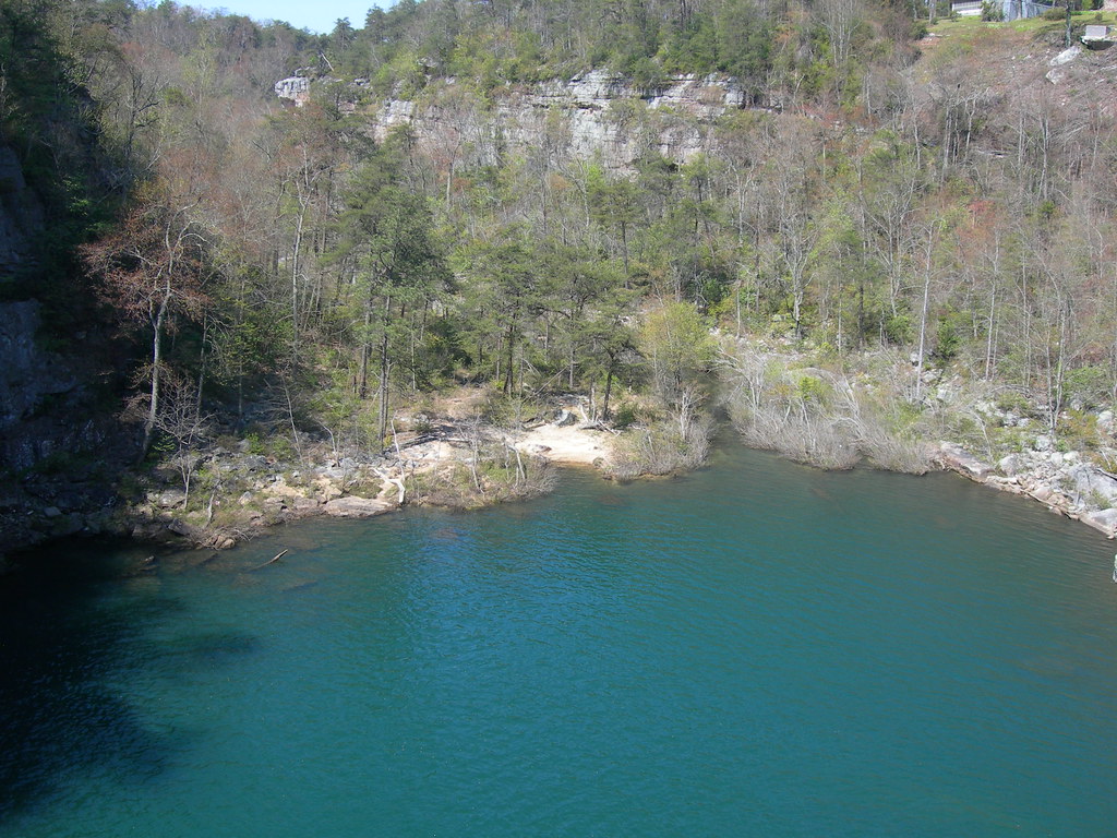 DeSoto Falls Lake The lake below the falls and the Little … Flickr