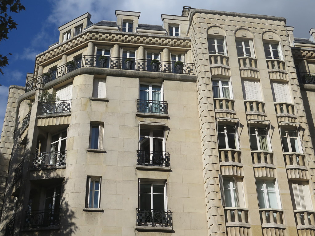 Art Deco Building In Paris 7th Architect Leon Azema 1888 Flickr