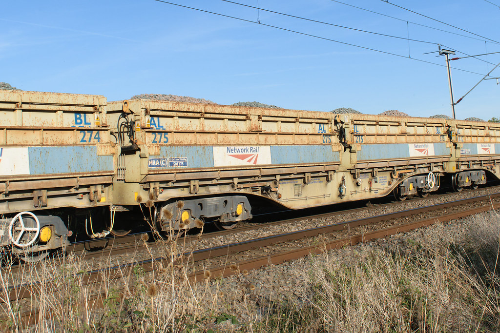 501275 Kingsthorpe 290918 | Network Rail MRA bogie side-tipp… | Flickr