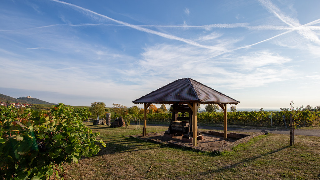 Alte Weinkelter.jpg Helmut31405 Flickr