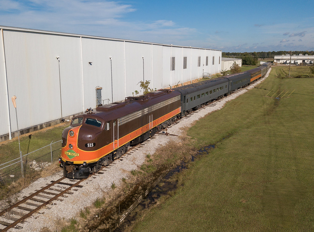 Iowa Pacific SLRG 515 (E8A) Batesville, Mississippi Flickr