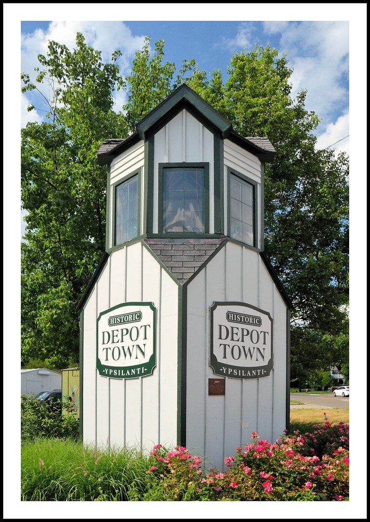 to Depot Town in Ypsilanti, Michigan a photo on Flickriver