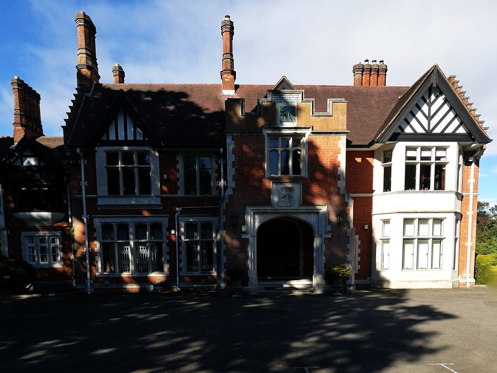 PBWA Chorleywood Front of Chorleywood House Ian Wood Flickr