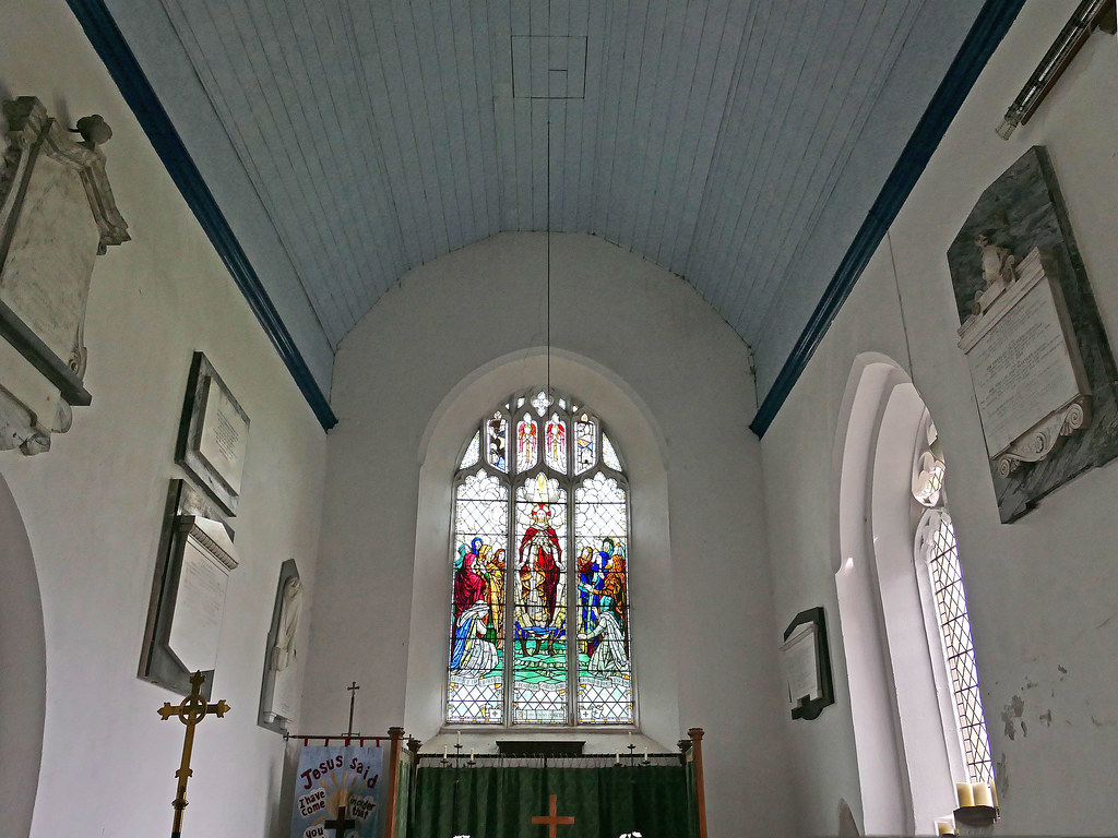 Yelverton, Norfolk, UK A view of the chancel of the Church… Flickr