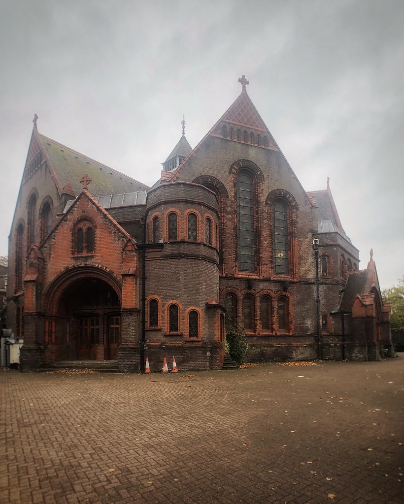 Lyndhurst Hall Shot with 18mm Moment wide lens Marc Barrot Flickr