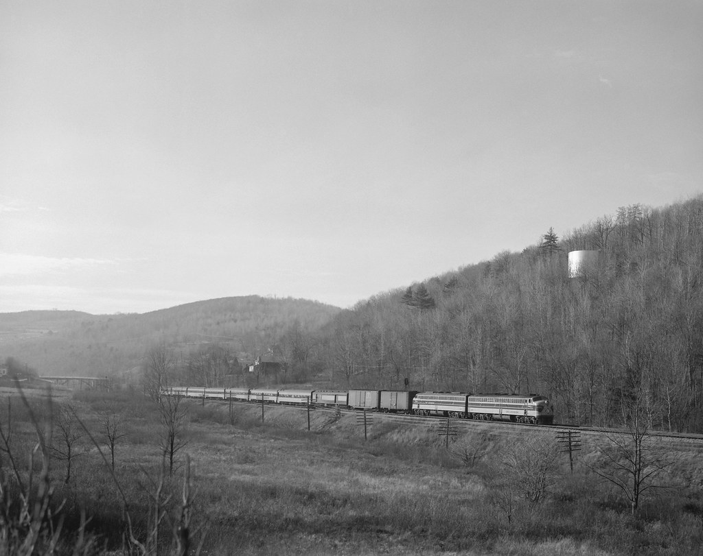 EL, New Milford, Pennsylvania, 1966 Erie Lackawanna Railro… Flickr