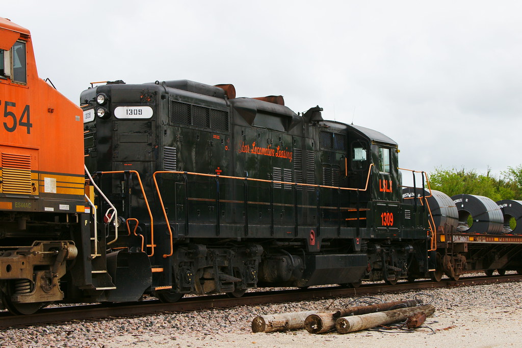 9/23/2018 LSLX 1309 [EMD GP9r] Lone Star Leas… Flickr
