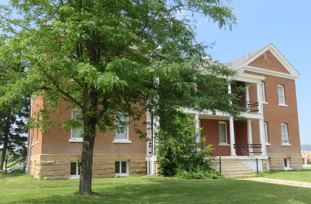 Old Fort Meade Administration Building (Fort Meade, South … Flickr