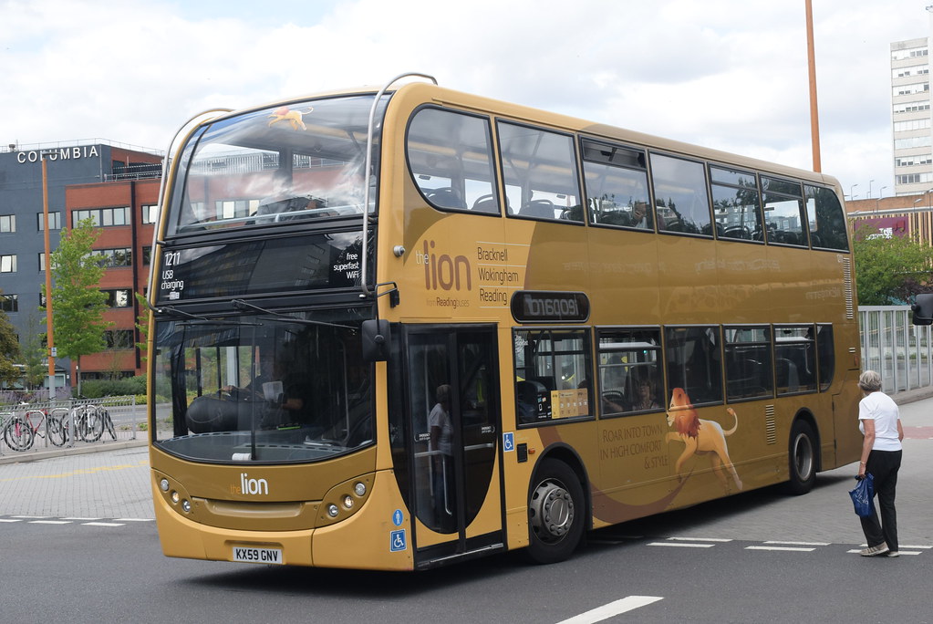 RB 211 Bracknell bus station Reading Buses Alexander Den… Flickr