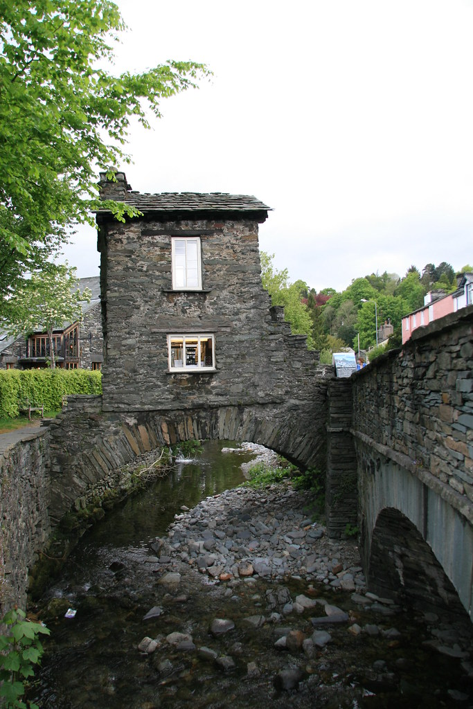 IMG_2351 Bridge House, Ambleside Chris Ibbotson Flickr