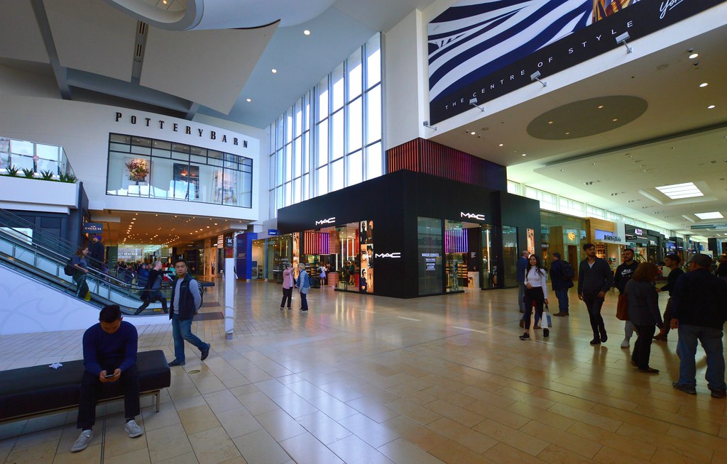 Yorkdale Shopping Centre. 3401 Dufferin Street. To… Flickr