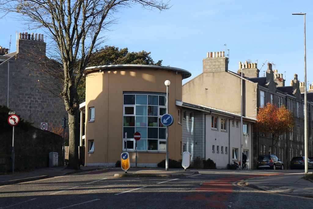 Willowbank Road,Aberdeen_Oct 18_352 Alan Longmuir. Flickr