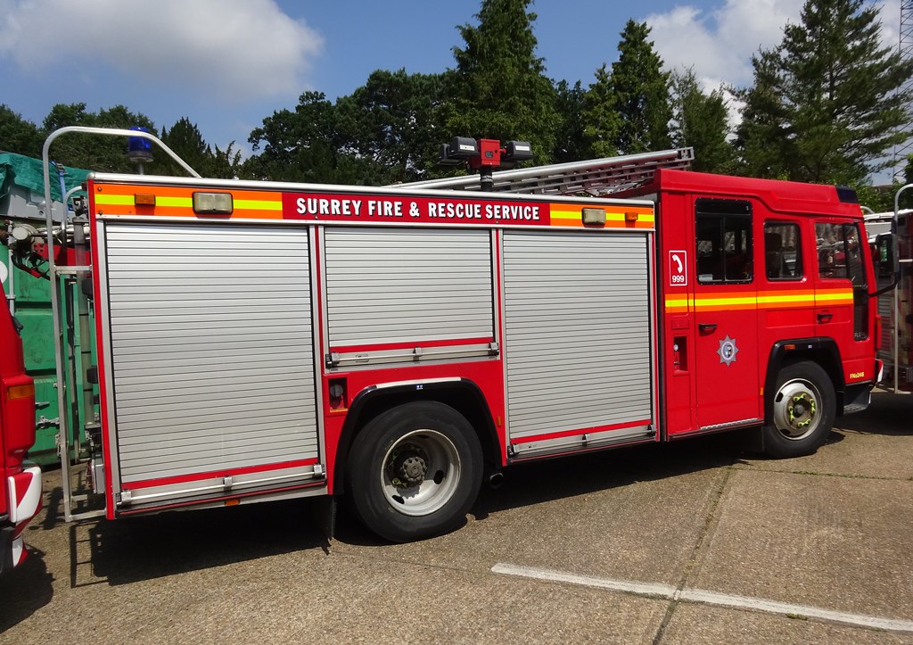 Surrey Fire & Rescue Service (X163 ARX) Volvo Fire Applian